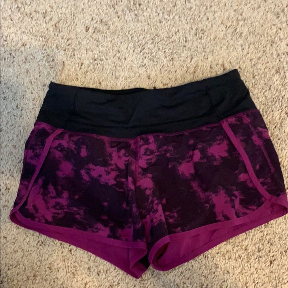 Size 2 lululemon shorts - great condition!